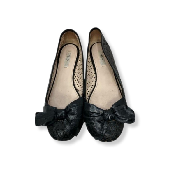 Prada Black Leather Ballerina Perforated Laser Cut Bow Flats Size 39 - Picture 3 of 10
